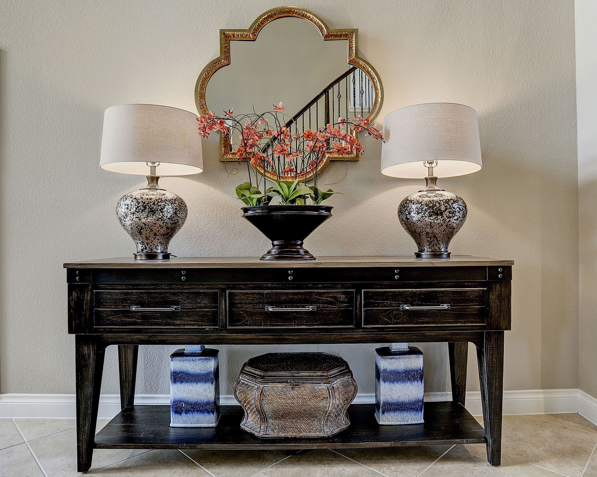Create a foyer that says “Welcome!”
